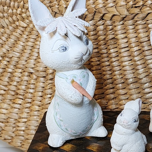 Vintage Set of 3 Hand Painted Ceramic Bunny Rabbit Family Figurines - Easter - Picture 5 of 10